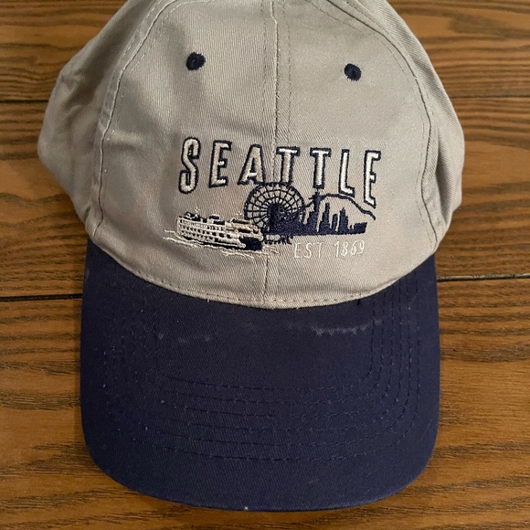 Men's Seattle Hat - Picture 1 of 2